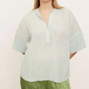 NWOT VINCE Short Sleeve Crushed Silk Blouse